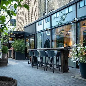 https://first-hotel-twentyseven.copenhagenhotelselect.com